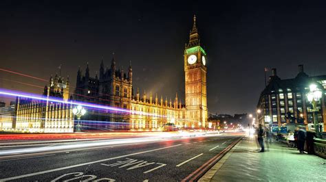 Big Ben at Night 4K wallpaper Big ben, London wallpaper, City buildings ...