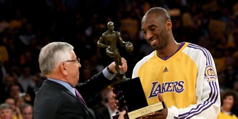 Se cumplen 14 del único MVP de Kobe Bryant y una temporada histórica