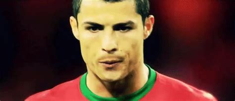 Cristiano Ronaldo Preparing for Free Kick – Gifrific