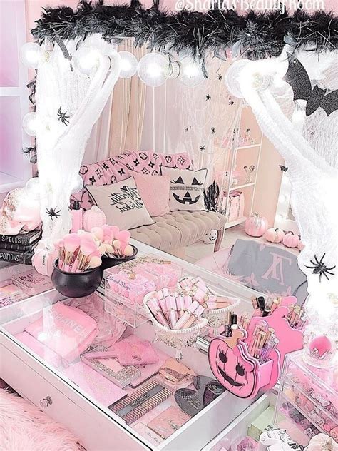 A Guide to Pastel Halloween Decor (+ Inspo) | The Other Aesthetic