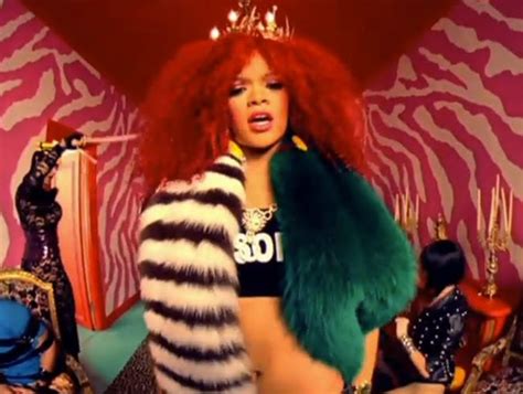 eye's Wild Style: Rihanna's S&M Music Video