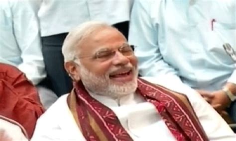 Rare Video of PM Narendra Modi Laughing At Funniest Incident In Lok ...