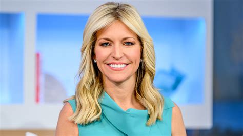 What Fox News Host Looks Like Ainsley Earhardt Makeup-Free