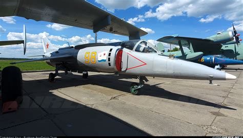 Yakovlev Yak-38 - Russia - Air Force | Aviation Photo #2749210 | Airliners.net