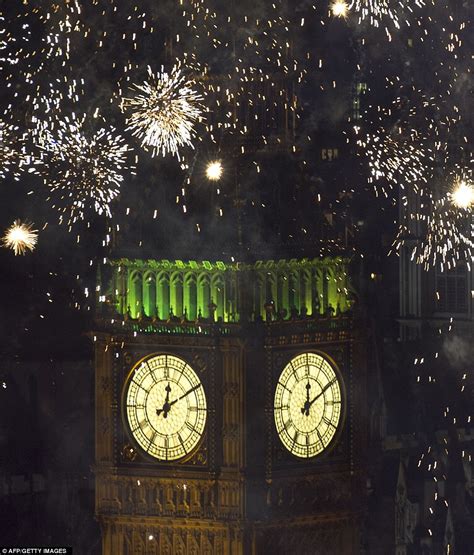 New Year's Eve London celebrations: Big Ben lights up the sky with firework display | Daily Mail ...