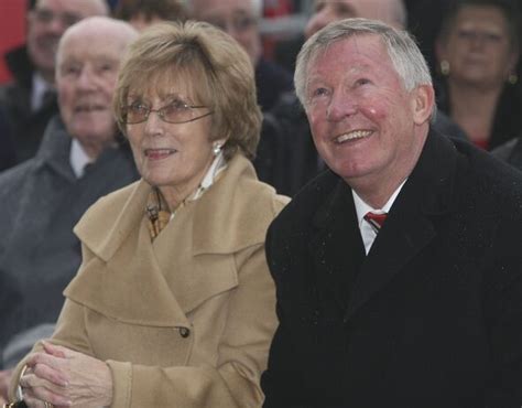 Sir Alex Ferguson's wife Cathy dies as Man Utd icon in mourning after ...