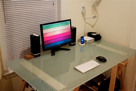 Showcasing 30 Minimalistic Workspaces | Creativeoverflow