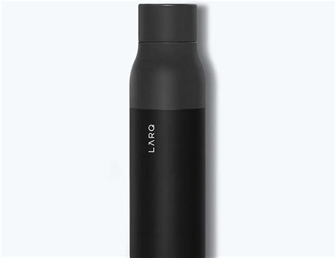 This Self-Cleaning Bottle Kills Bacteria and Looks Good While Doing It