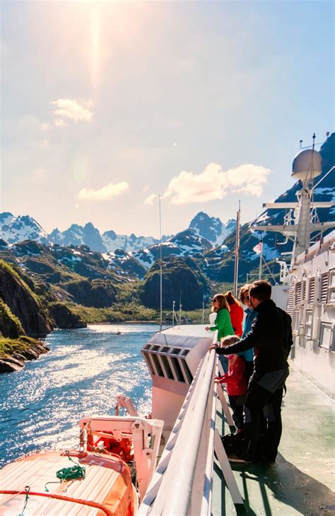 Hurtigruten Winter Cruise from Bergen / Authentic Scandinavia