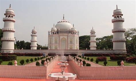 Imitations of Taj Mahal around the World