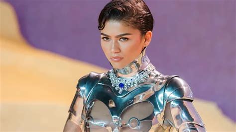 Zendaya's robot suit at the Dune: Part Two premiere and Thierry Mugler ...