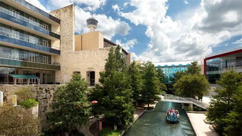 Luxury River Walk Hotel in San Antonio near Alamodome | Grand Hyatt San ...