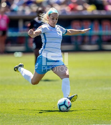 Julie Ertz | International Sports Images | Sports images, Womens soccer ...