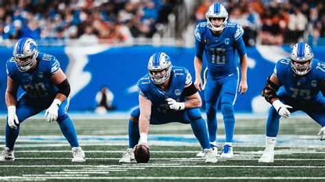 Detroit Lions HC Dan Campbell confirms C Frank Ragnow played 1 week ...