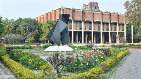 IIT Kanpur introduces 3 new eMasters Degree programs in Power, FinTech ...