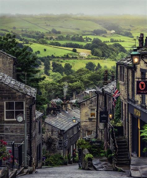 PicPublic on Twitter | Beautiful villages, Beautiful places, Haworth