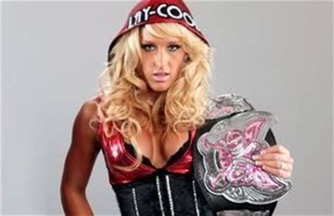 Michelle McCool - WWE Divas Championship Photo (20211662) - Fanpop