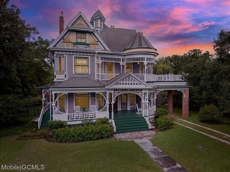 1897 Victorian In Mobile Alabama — Captivating Houses