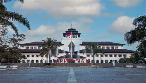 Mengenal Gedung Sate, Bangunan Ikonik di Kota Bandung - TIMES Indonesia