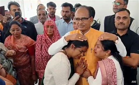 "Would Rather Die Than Ask For...": Shivraj Chouhan In Farewell Speech