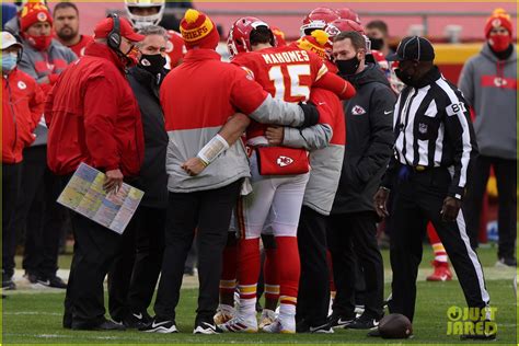 Chiefs Quarterback Patrick Mahomes Suffers Concussion After Brutal Hit ...