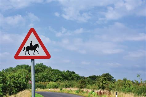 Proposed changes to the Highway Code applauded by horse riders - Hoofpick Life - Equestrian Magazine
