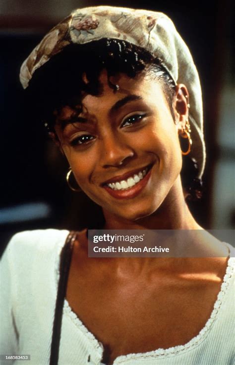 Jada Pinkett Smith on set of the film 'Jason's Lyric', 1994. News Photo ...