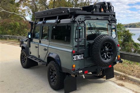 This Is the Ultimate Defender. It Has Every Essential You’ll Need. Honestly | Gear Patrol | Land ...