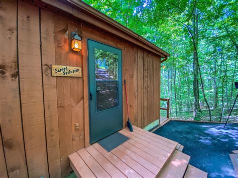 Hocking Hills Cabins - Hocking Hills Cottages and Cabins