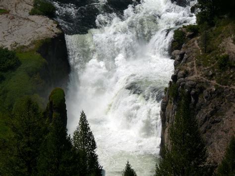 Mesa Falls in Idaho 2024 - Rove.me