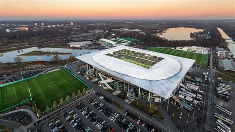 Vfl Wolfsburg Stadion - Darlene Becker