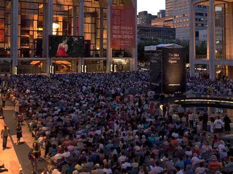 METROPOLITAN OPERA SHOWING FREE OPERA BROADCASTS IN LINCOLN CENTER PLAZA