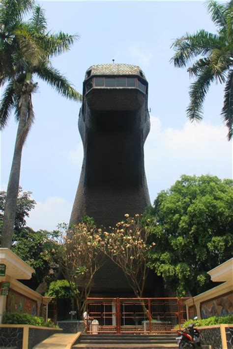 Mengenal Hewan Reptil di Museum Komodo dan Taman Reptilia - Indonesia Kaya