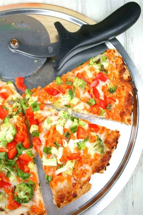 Gluten Free Veggie Pizza - Mom Loves Baking