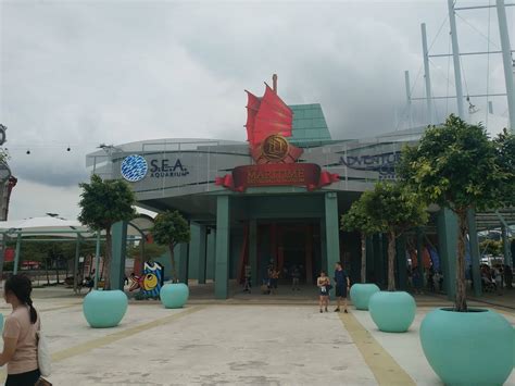 SEA Aquarium - Ticket Prices, Deals & Opening Hours, Singapore