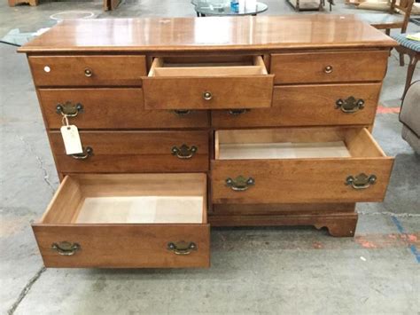 Lovely Vintage Maple Ethan Allen Long dresser