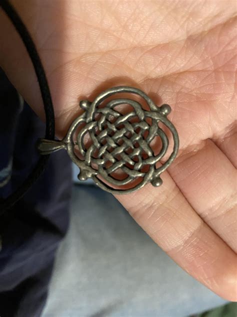 what is this symbol on this necklace? : r/Whatisthis