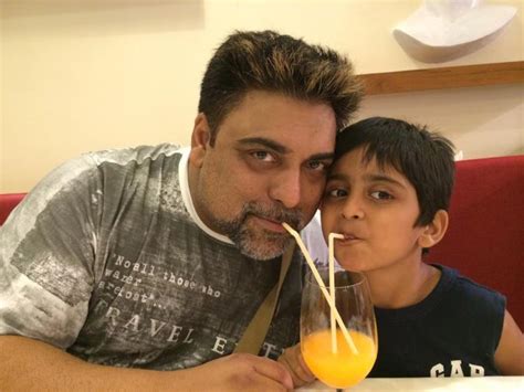 Ram Kapoor Family Pics, Father, Mother, Wife Name, Son, Daughter, Biography