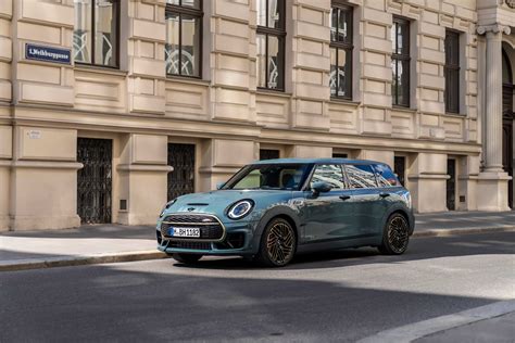 Stylish understatement and powerful sporty flair: the MINI John Cooper ...