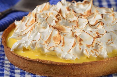 Lemon Meringue Tart - Joyofbaking.com *Video Recipe*