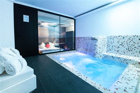 Suites con Piscina Privada en la Habitación Madrid - Foto Ranking