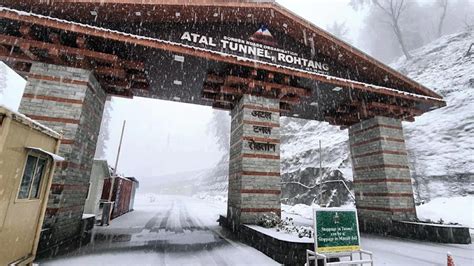 In Pics: Manali Receives Fresh Snowfall