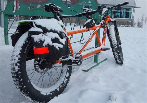 Winter cycling: good idea or flat-out insane? | CBC News