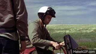 Dumb & Dumber - Scooter Scene (HD720p) on Make a GIF