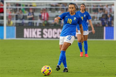 Brazil ally old heads with fresh talent in quest for World Cup glory | Reuters