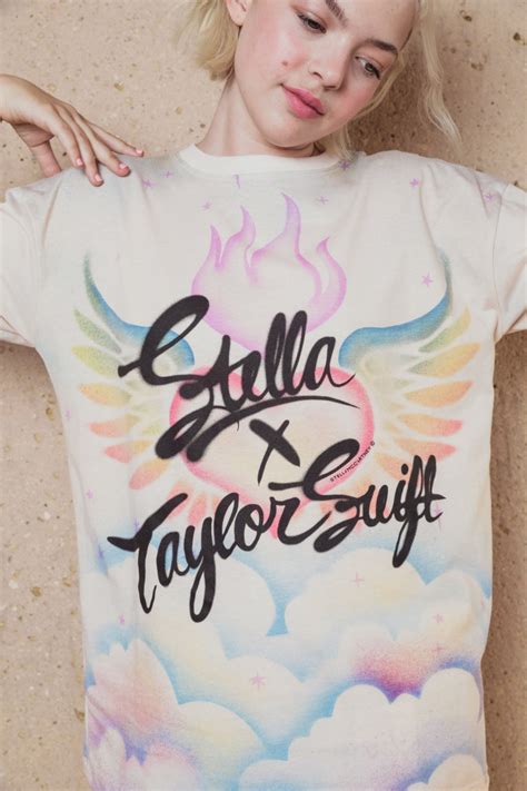 Taylor Swift: Taylor Swift Lover Album Merchandise