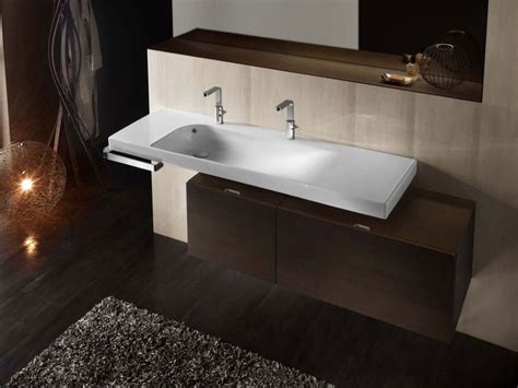 20 Gorgeous Bathrooms With Floating Style Sinks