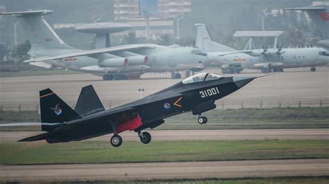 China's FC-31 Stealth Fighter Jet Making New Progress, Photos Show ...