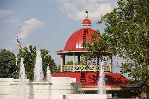 25 Signs Decatur, Illinois Is Your Hometown | Decatur illinois, Decatur, Illinois