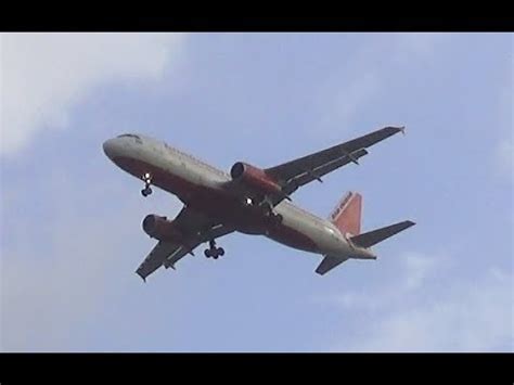 Air India A320 "Double Bogey" landing in Surat - YouTube